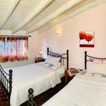 Дом отдыха Ermones Diamond